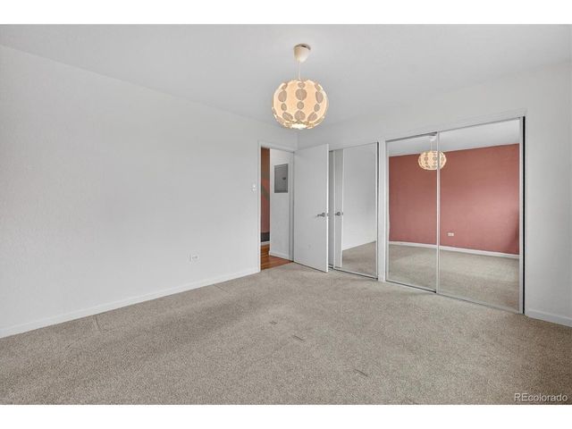 1336 N Logan St 401, Denver, CO 80203
