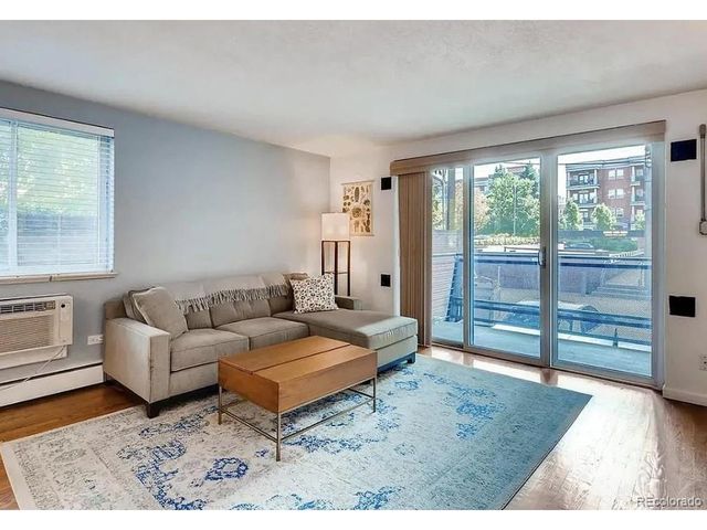 1336 N Logan St 401, Denver, CO 80203