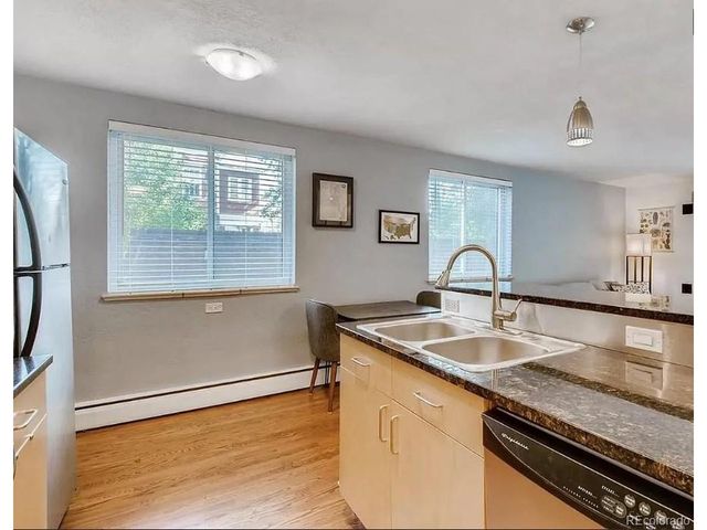 1336 N Logan St 401, Denver, CO 80203