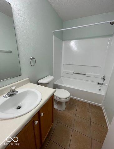 6909 Earlswood Drive, Indianapolis, IN 46217