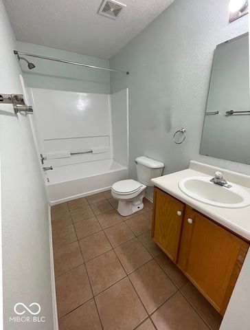 6909 Earlswood Drive, Indianapolis, IN 46217