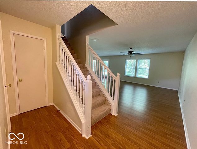 6909 Earlswood Drive, Indianapolis, IN 46217