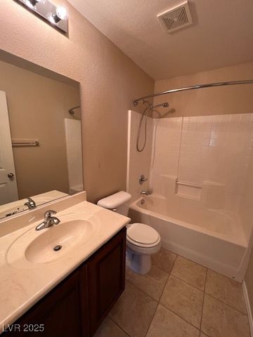 8269 Wildwood Glen Drive, Las Vegas, NV 89131