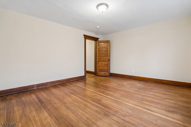 499 Valley St, Maplewood Twp., NJ 07040