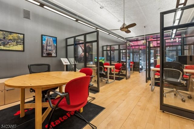 499 Valley St, Maplewood Twp., NJ 07040