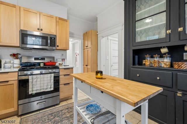 499 Valley St, Maplewood Twp., NJ 07040