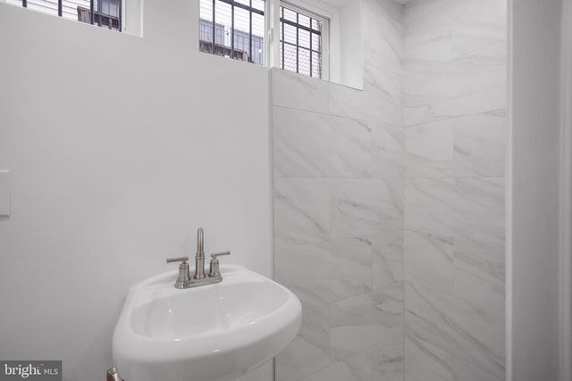 6021 NORTH DAKOTA AVE NW, Washington, DC 20011