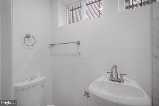 6021 NORTH DAKOTA AVE NW, Washington, DC 20011