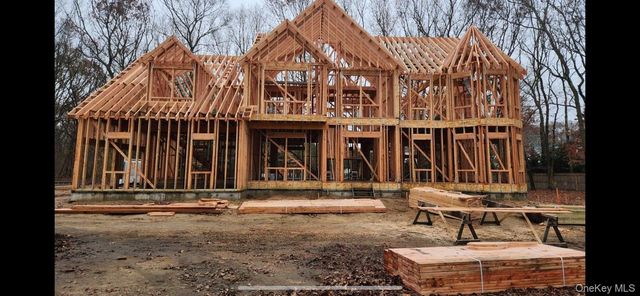 25a Randall, Shoreham, NY 11786