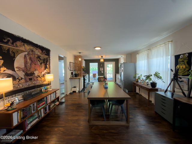 2611 Grinstead Dr, Louisville, KY 40206