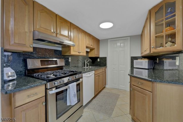 19 Hamilton Ave, Kearny Town, NJ 07032