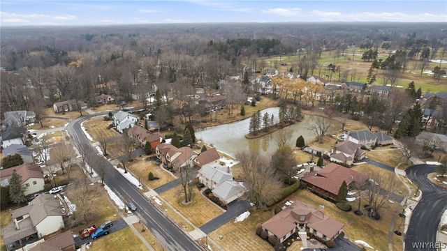 19 Rolling Meadow Ln, Amherst, NY 14051