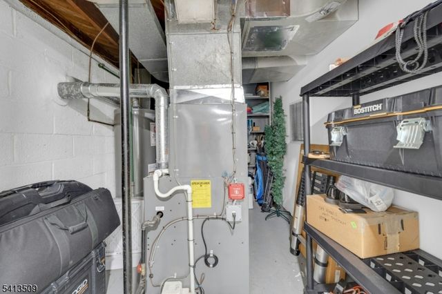 50 Henry St, Hasbrouck Heights Boro, NJ 07604