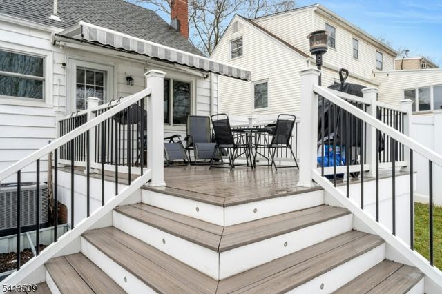 50 Henry St, Hasbrouck Heights Boro, NJ 07604