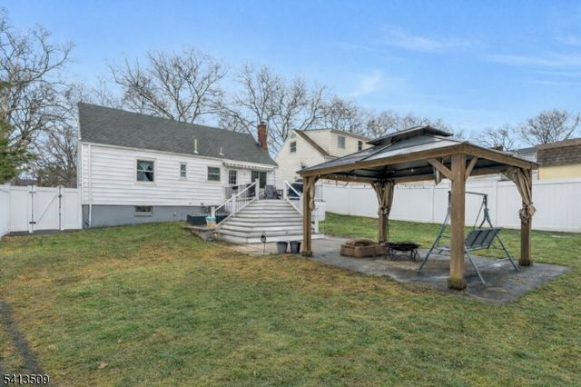 50 Henry St, Hasbrouck Heights Boro, NJ 07604