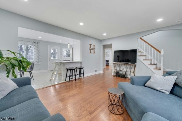 50 Henry St, Hasbrouck Heights Boro, NJ 07604