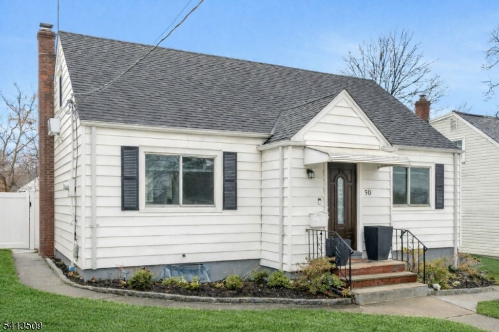 50 Henry St, Hasbrouck Heights Boro, NJ 07604