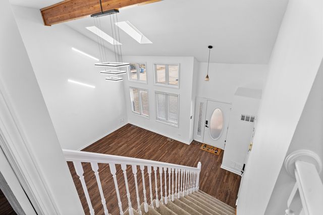 262 LAKEVIEW Court, Steger, IL 60475