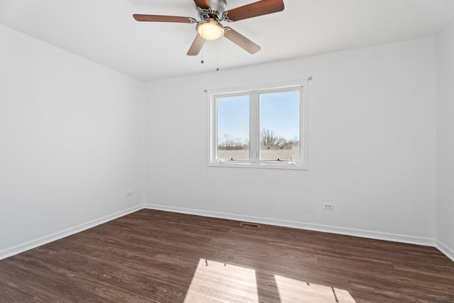 262 LAKEVIEW Court, Steger, IL 60475