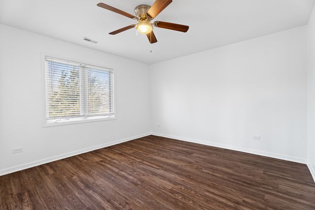 262 LAKEVIEW Court, Steger, IL 60475