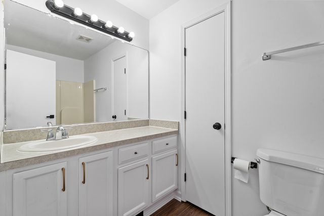 262 LAKEVIEW Court, Steger, IL 60475