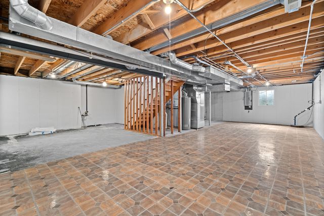 262 LAKEVIEW Court, Steger, IL 60475