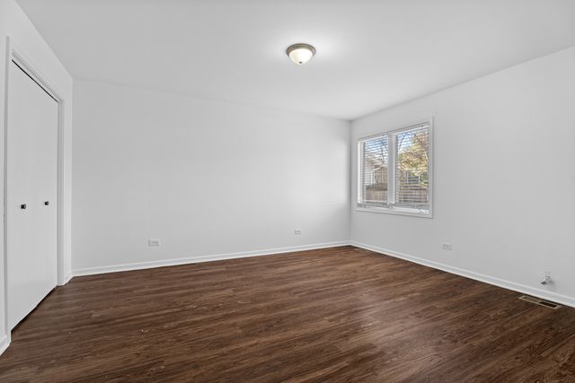 262 LAKEVIEW Court, Steger, IL 60475