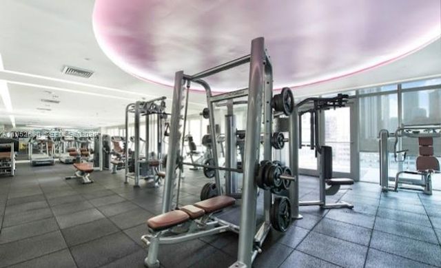 55 SE 6th St 1408, Miami, FL 33131