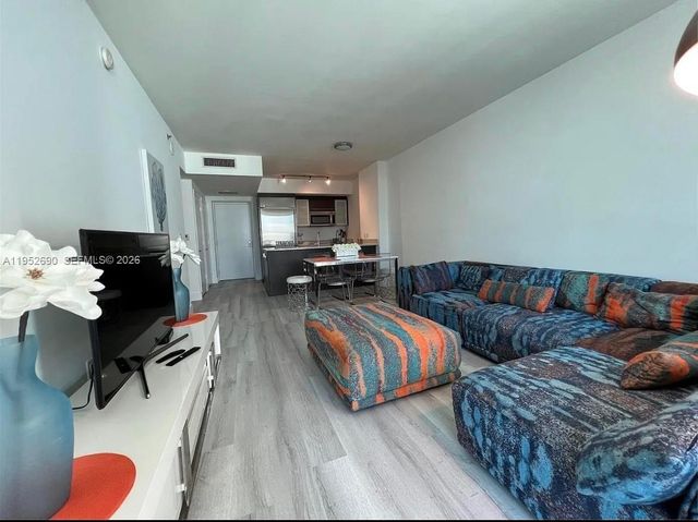 55 SE 6th St 1408, Miami, FL 33131