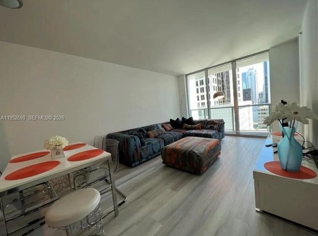 55 SE 6th St 1408, Miami, FL 33131