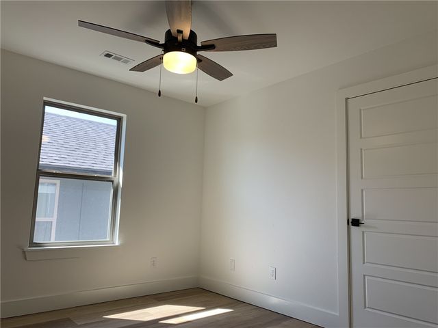 2614 SW Livingston Square, Bentonville, AR 72713