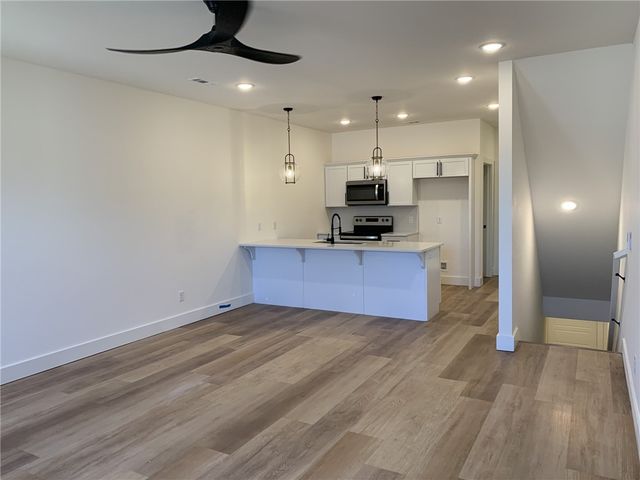 2614 SW Livingston Square, Bentonville, AR 72713