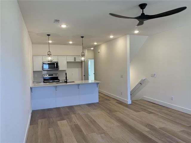 2614 SW Livingston Square, Bentonville, AR 72713