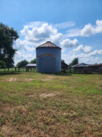 0 Taurus Farm Rd, Lafayette, TN 37083