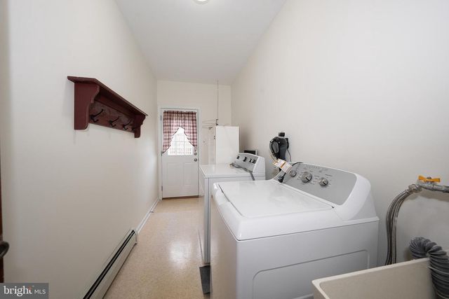 3088 DORMAN CIR, Broomall, PA 19008