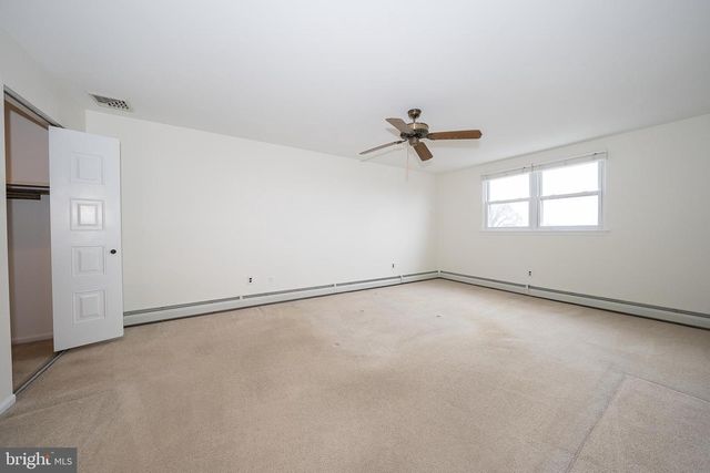 3088 DORMAN CIR, Broomall, PA 19008