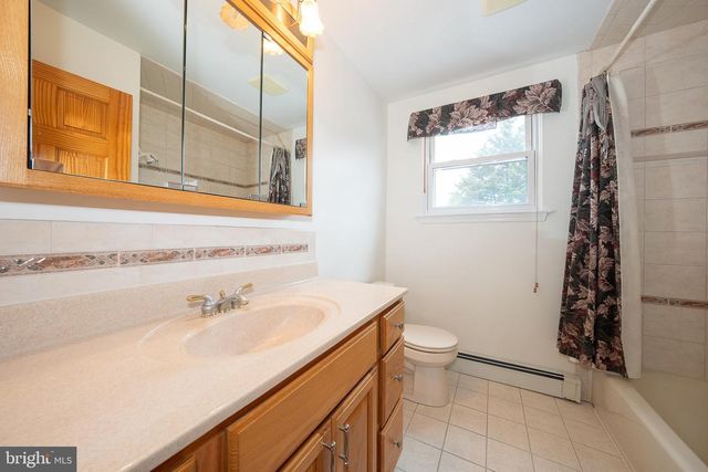 3088 DORMAN CIR, Broomall, PA 19008