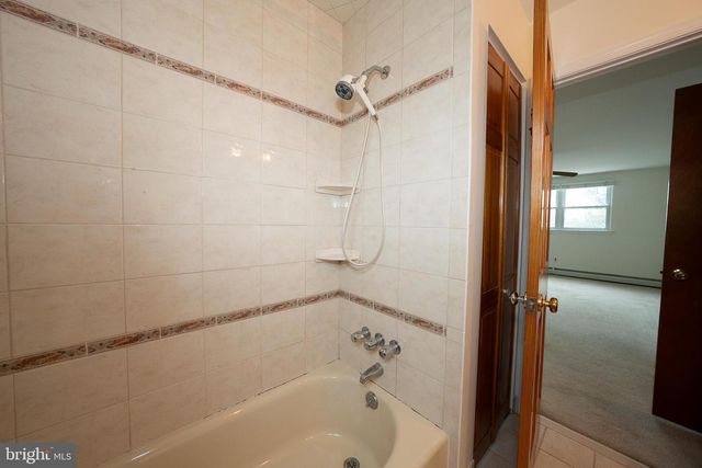 3088 DORMAN CIR, Broomall, PA 19008