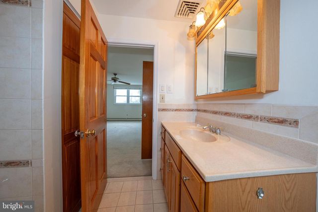 3088 DORMAN CIR, Broomall, PA 19008