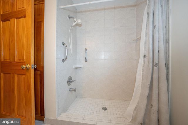 3088 DORMAN CIR, Broomall, PA 19008