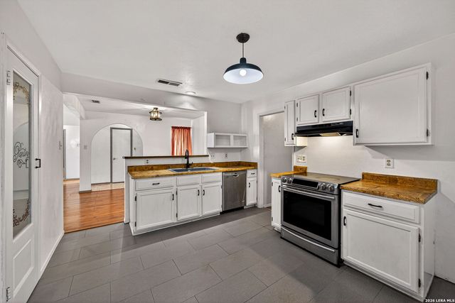 9719 Hidden Field, San Antonio, TX 78250