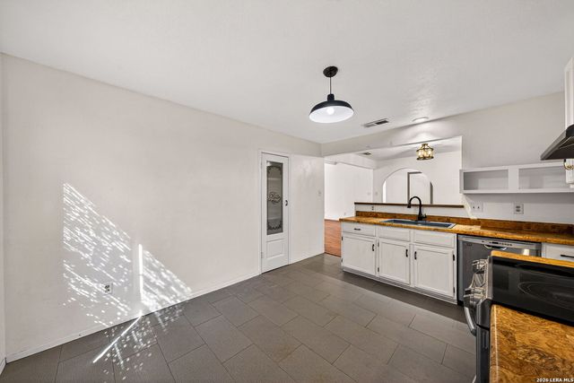 9719 Hidden Field, San Antonio, TX 78250