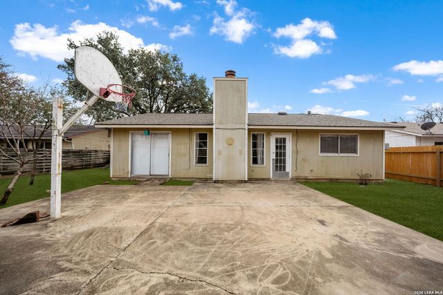 9719 Hidden Field, San Antonio, TX 78250