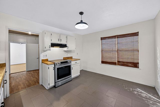 9719 Hidden Field, San Antonio, TX 78250