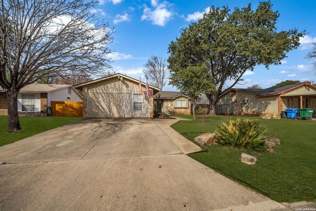 9719 Hidden Field, San Antonio, TX 78250