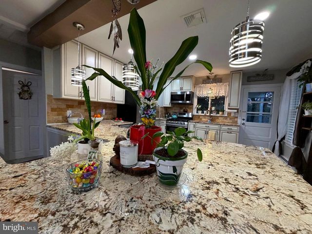 743 PURITAN AVE, Lawrenceville, NJ 08648