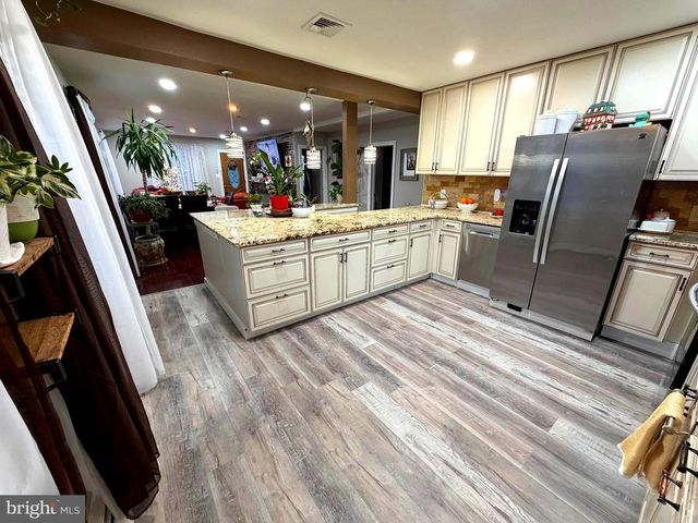 743 PURITAN AVE, Lawrenceville, NJ 08648