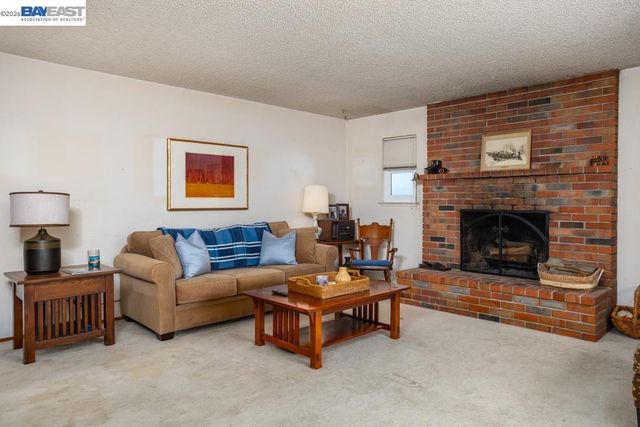 4591 Edwards Ln, Castro Valley, CA 94546