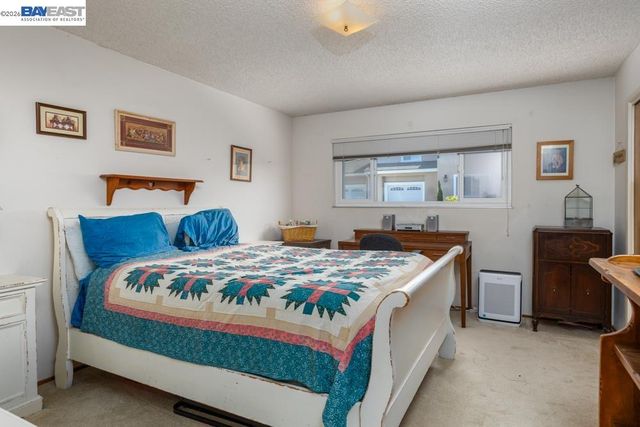 4591 Edwards Ln, Castro Valley, CA 94546