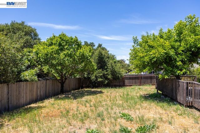 4591 Edwards Ln, Castro Valley, CA 94546